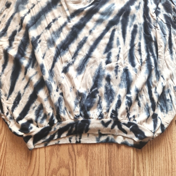 EUC Young Fabulous & Broke Tie-Dye Sweatshirt, Size M - Picture 3 of 7